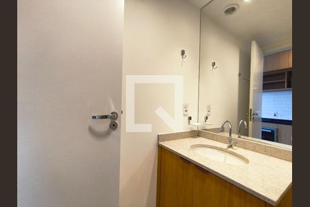 Banheiro de kitnet/studio para alugar com 1 quarto, 23m² em Vila Mariana, São Paulo