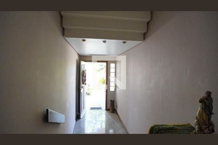 Casa para alugar com 350m², 3 quartos e 2 vagasCorredor
