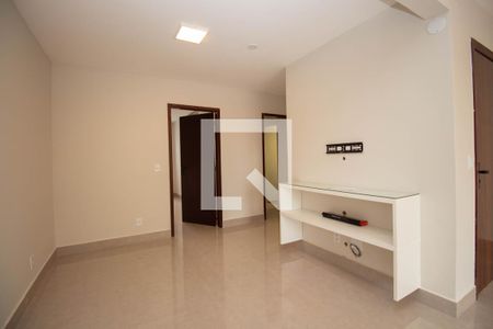 Sala de apartamento para alugar com 2 quartos, 84m² em Qe 38, Brasília