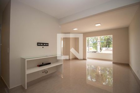 Sala de apartamento para alugar com 2 quartos, 84m² em Qe 38, Brasília
