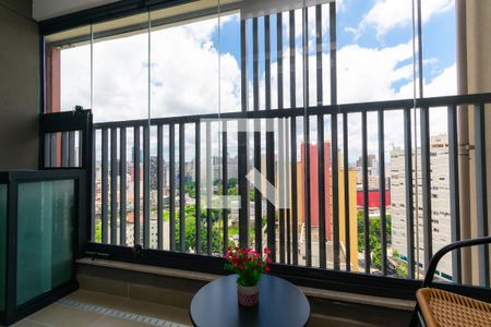 Varanda de kitnet/studio para alugar com 1 quarto, 25m² em Liberdade, São Paulo
