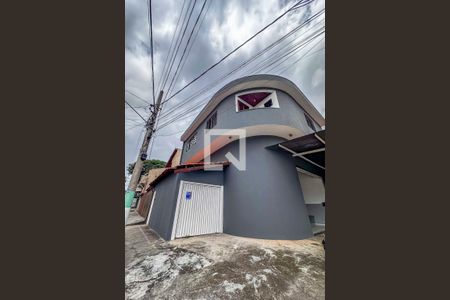 Casa para alugar com 110m², 2 quartos e 1 vaga Casa para alugar com 110m², 2 quartos e 1 vagaFachada