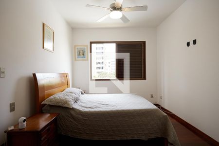 Apartamento à venda com 240m², 4 quartos e 3 vagasQuarto 01