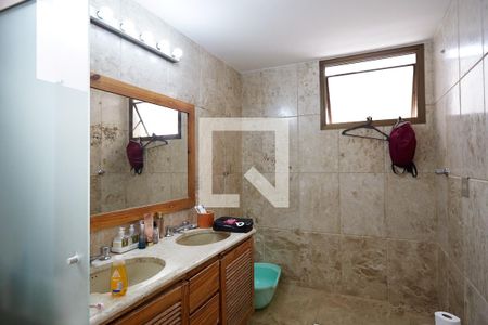 Apartamento à venda com 240m², 4 quartos e 3 vagasQuarto 01