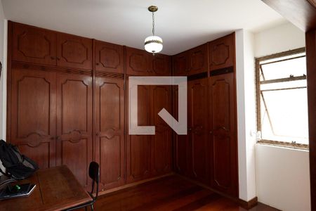 Apartamento à venda com 240m², 4 quartos e 3 vagasQuarto 01