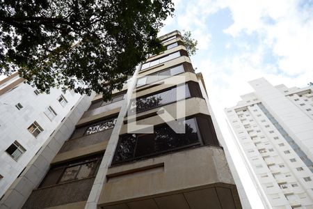 Apartamento à venda com 240m², 4 quartos e 3 vagasFachada