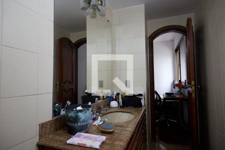 Apartamento à venda com 240m², 4 quartos e 3 vagasQuarto 02