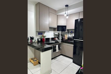 Cozinha de apartamento à venda com 2 quartos, 52m² em São Geraldo, Belo Horizonte