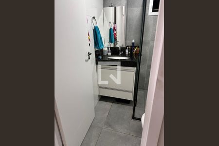 Banheiro de apartamento à venda com 2 quartos, 52m² em São Geraldo, Belo Horizonte