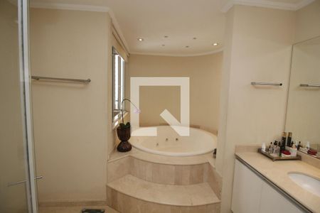 Apartamento à venda com 320m², 4 quartos e 4 vagasBanheiro da Suíte