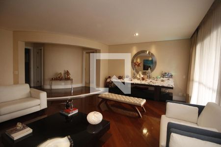 Sala de TV de apartamento à venda com 4 quartos, 320m² em Tatuapé, São Paulo