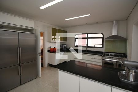 Apartamento à venda com 320m², 4 quartos e 4 vagasCozinha