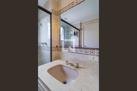 Apartamento à venda com 169m², 4 quartos e 3 vagas Apartamento à venda com 169m², 4 quartos e 3 vagasBanheiro do Quarto 2