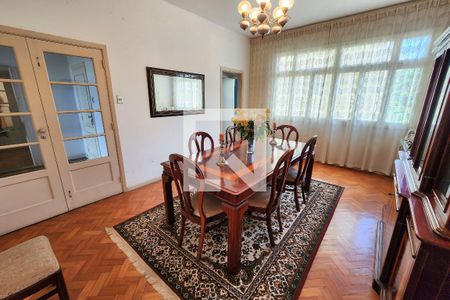 Apartamento à venda com 240m², 3 quartos e 1 vagaSala de Jantar