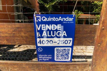 Casa de condomínio para alugar com 370m², 4 quartos e 3 vagasPlaquinha