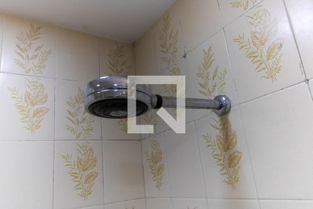 Casa de condomínio para alugar com 370m², 4 quartos e 3 vagasChuveiro