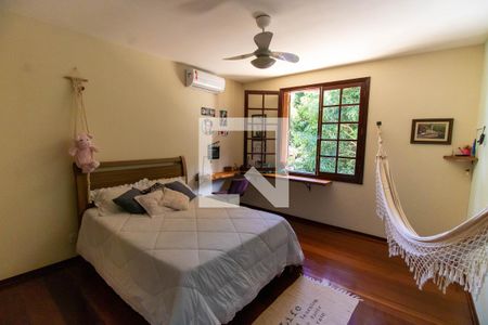 Casa de condomínio para alugar com 370m², 4 quartos e 3 vagasQuarto 1