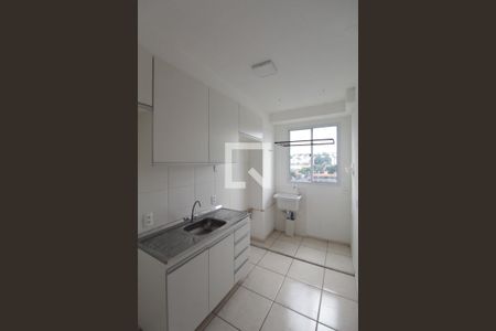 Sala/Cozinha de apartamento para alugar com 2 quartos, 60m² em Jardim Guanabara, Belo Horizonte