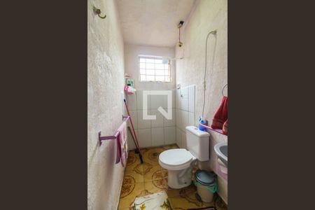 Casa à venda com 240m², 3 quartos e 1 vagaBanheiro 1