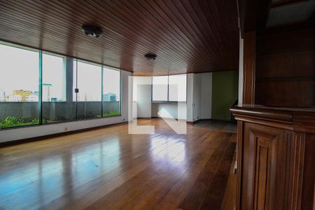 Apartamento à venda com 300m², 3 quartos e 4 vagasSala de TV