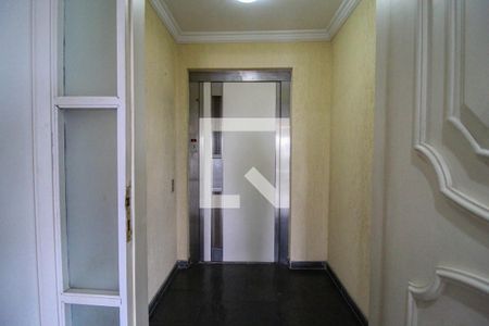 Apartamento à venda com 300m², 3 quartos e 4 vagasEntrada