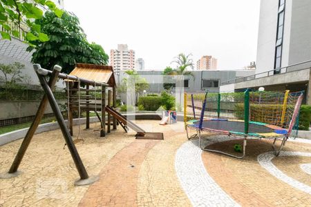 Apartamento à venda com 300m², 3 quartos e 4 vagasÁrea comum - Playground