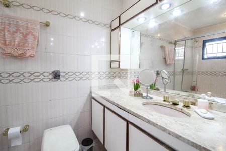 Apartamento à venda com 300m², 3 quartos e 4 vagasBanheiro da Suíte