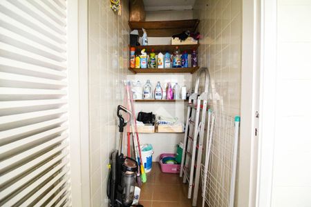 Apartamento à venda com 300m², 3 quartos e 4 vagasDespensa Área de Serviço