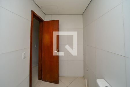 Banheiro da Suíte de casa para alugar com 3 quartos, 120m² em Mário Quintana, Porto Alegre