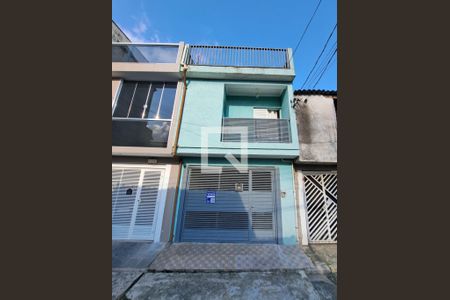 Casa à venda com 90m², 3 quartos e 2 vagasFachada com Plaquinha