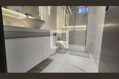 Apartamento para alugar com 101m², 3 quartos e 1 vaga Apartamento para alugar com 101m², 3 quartos e 1 vagaBanheiro da Suíte