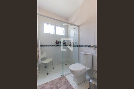 Casa à venda com 413m², 5 quartos e 3 vagasBanheiro da Suíte 4