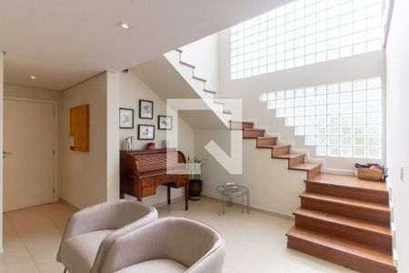 Casa à venda com 413m², 5 quartos e 3 vagasEscada