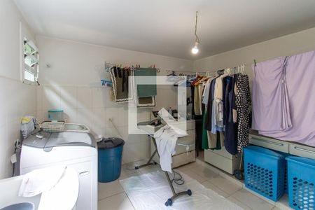 Casa à venda com 413m², 5 quartos e 3 vagasÁrea de Serviço