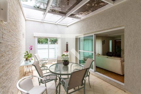Casa à venda com 413m², 5 quartos e 3 vagasVaranda