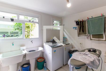 Casa à venda com 413m², 5 quartos e 3 vagasÁrea de Serviço