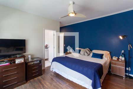 Casa à venda com 413m², 5 quartos e 3 vagasQuarto 4 - Suíte