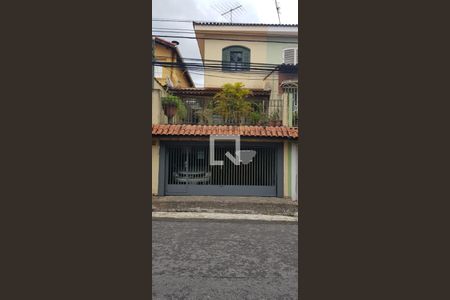 Casa para alugar com 178m², 3 quartos e 2 vagasFachada