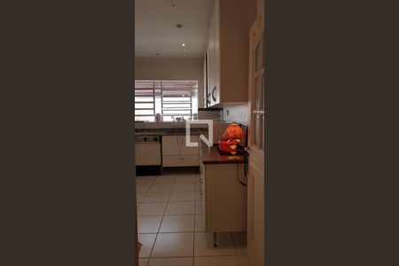 Casa para alugar com 178m², 3 quartos e 2 vagasCozinha 