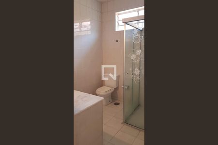 Casa para alugar com 178m², 3 quartos e 2 vagasBanheiro 