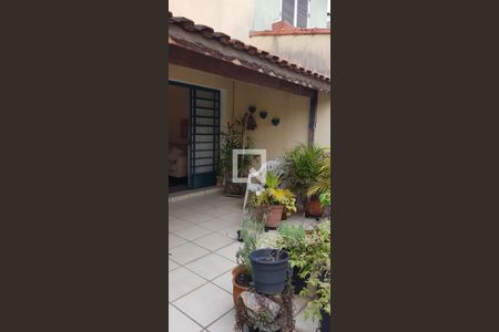 Casa para alugar com 178m², 3 quartos e 2 vagasÁrea externa 