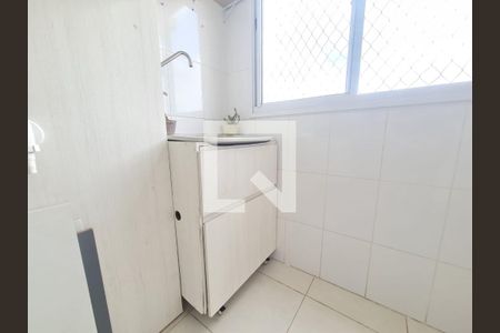 Apartamento à venda com 45m², 2 quartos e 1 vaga Apartamento à venda com 45m², 2 quartos e 1 vagaCozinha e Área de Serviço