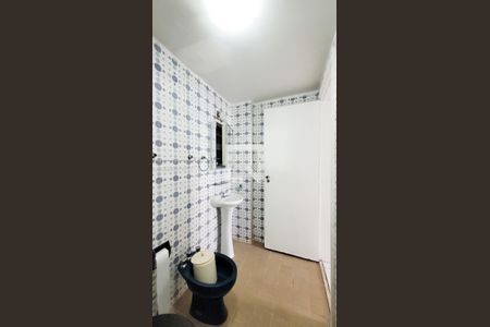 Apartamento à venda com 72m², 2 quartos e 1 vagaBanheiro Social