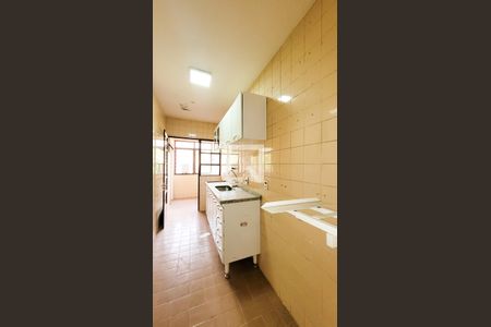 Apartamento à venda com 72m², 2 quartos e 1 vagaCozinha