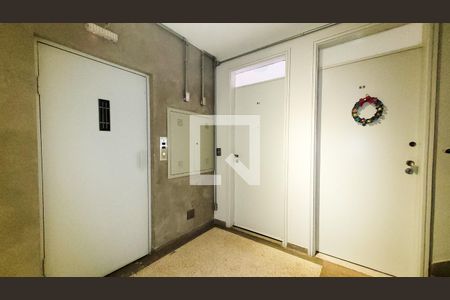 Apartamento à venda com 72m², 2 quartos e 1 vagaHall de entrada