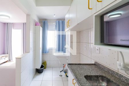 Apartamento à venda com 48m², 2 quartos e 1 vaga Apartamento à venda com 48m², 2 quartos e 1 vagaCozinha e área de serviço