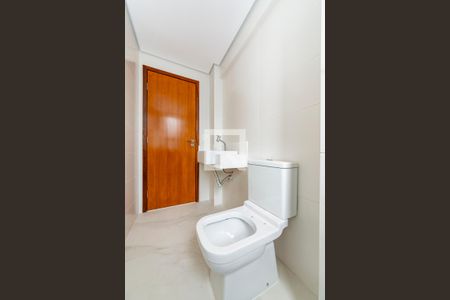 Apartamento à venda com 135m², 4 quartos e 3 vagas Apartamento à venda com 135m², 4 quartos e 3 vagasBanheiro Social