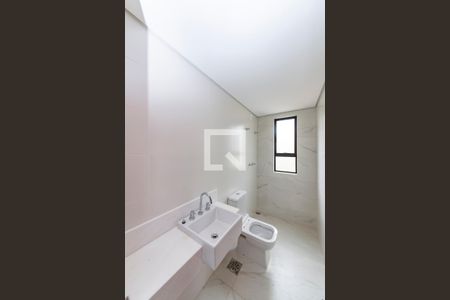 Banheiro da Suíte 1 de apartamento à venda com 4 quartos, 135m² em Serra, Belo Horizonte