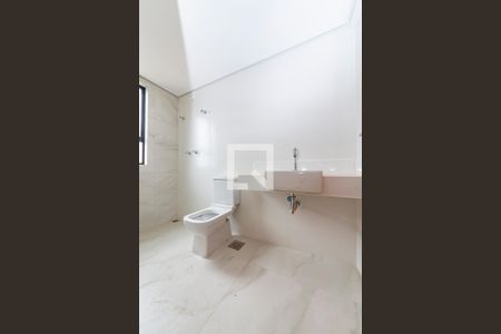 Apartamento à venda com 135m², 4 quartos e 3 vagas Apartamento à venda com 135m², 4 quartos e 3 vagasBanheiro da Suíte 2