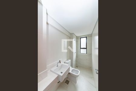 Apartamento à venda com 135m², 4 quartos e 3 vagas Apartamento à venda com 135m², 4 quartos e 3 vagasBanheiro Social